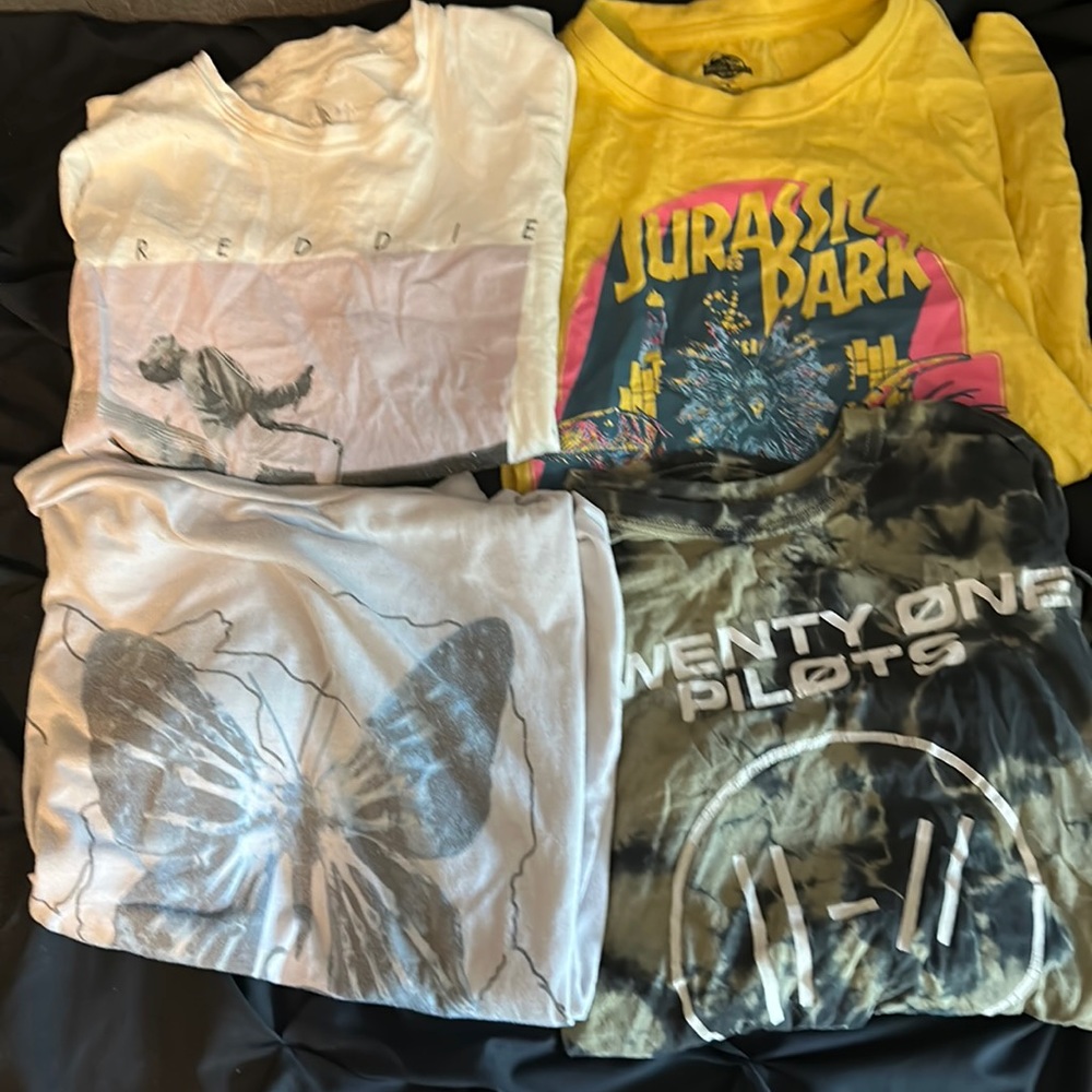 4 Piece T Shirt Set